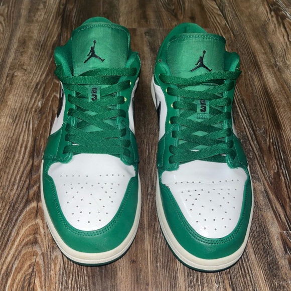 Jordan Nike Dunk Low (GS) "Varsity Green" White Green - Picture 4 of 5